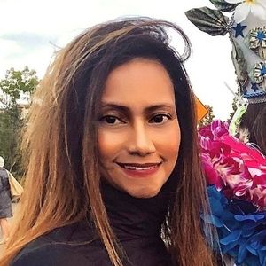 Meet your Posher, Debbie